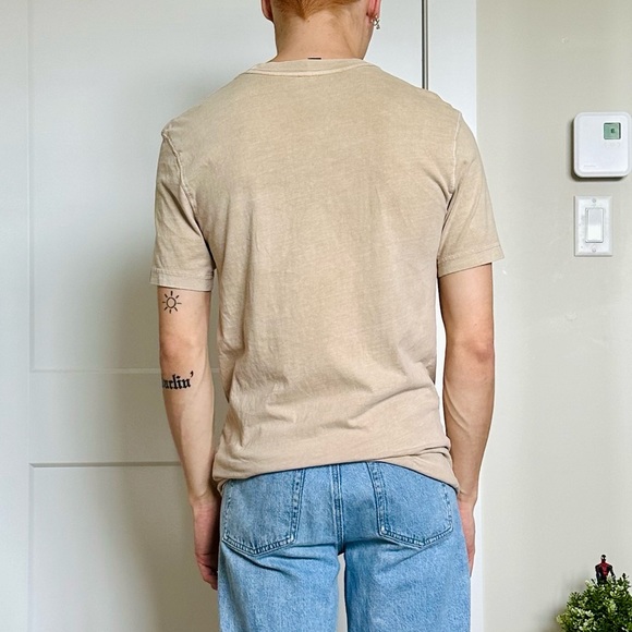 H&M T-Shirt - Picture 2 of 4